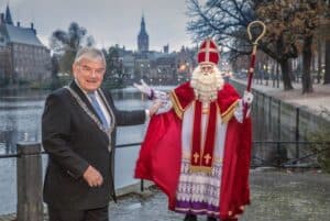 Sinterklaas met burgemeester Jan van Zanen